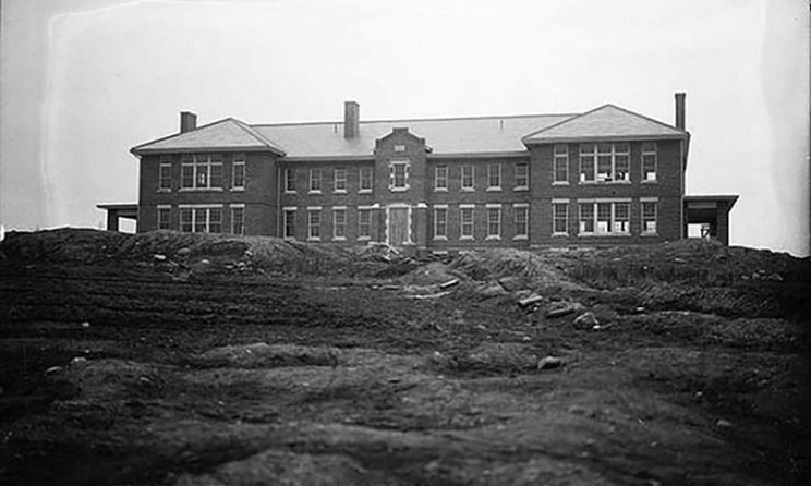 Photograph of the main building of the "Langstaff" Jail Farm around 1960. The front faced north and the back side was on Langstaff Road. (Toronto Industrial Farm). There were over 30 buildings on this site — all since demolished. - City of Toronto archives
