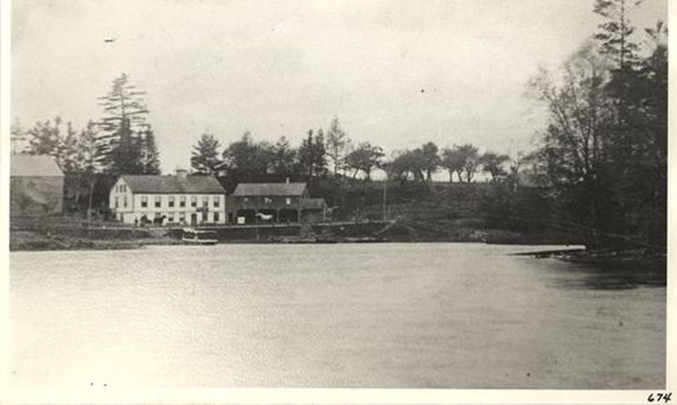 The Bond Lake Hotel and stables, circa 1920s. - Richmond Hill Public Library photo