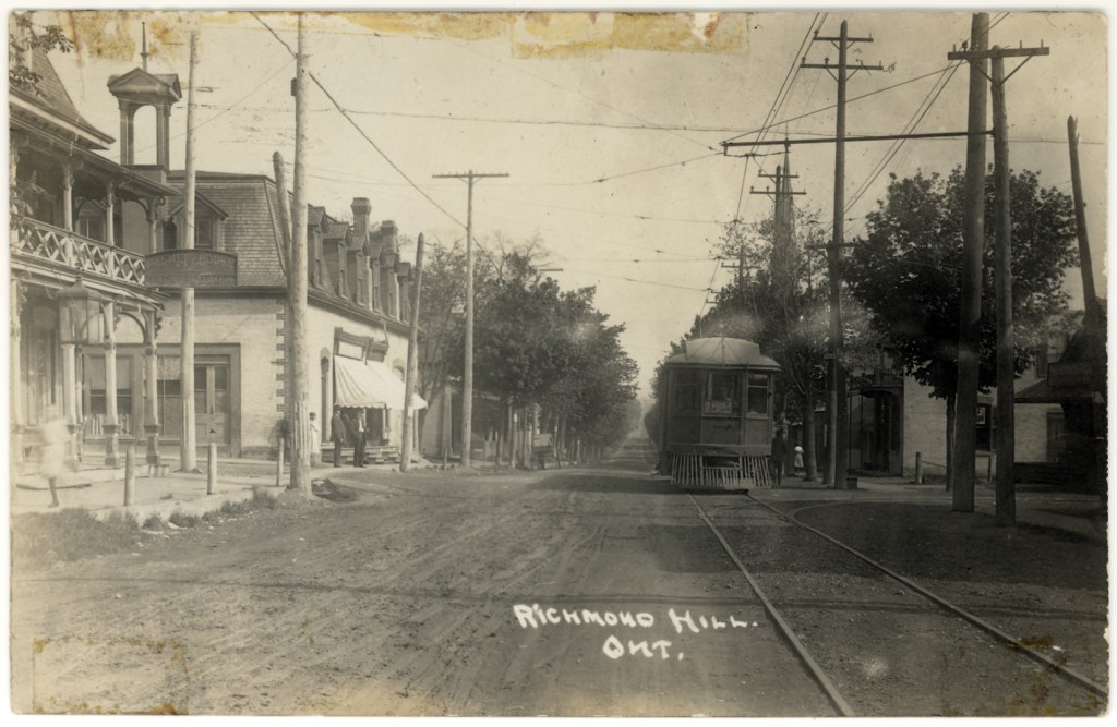 The Palmer House Hotel beside the Palmer Block, later the Lorne Block, ca. 1910s. (Photograph courtesy of the Richmond Hill Public Library, card-33)